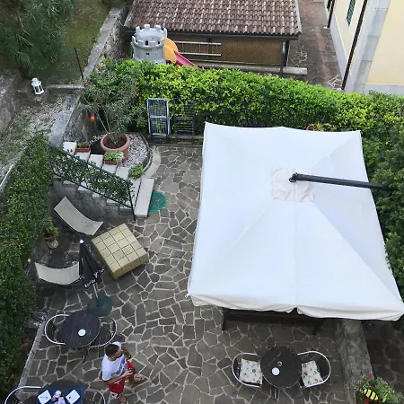 Πανσιόν Corteolivo Torri Del Benaco